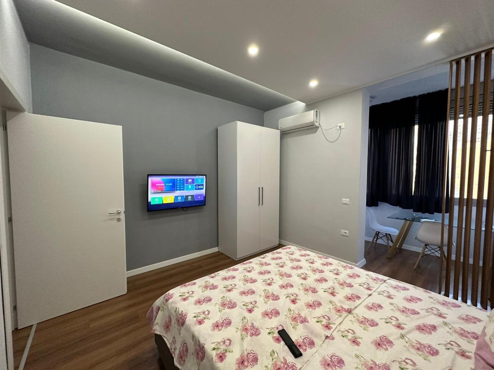 Be Solei Studio Apartments Sol 2 티라나 외부 사진